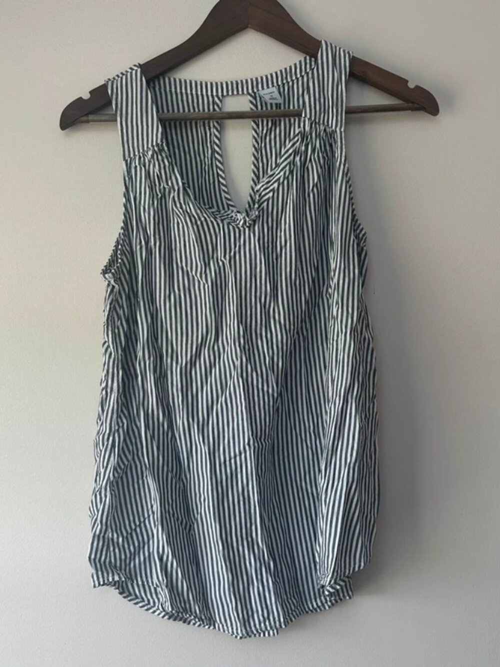 Old Navy White Grey Vertical Stripes Medium Tank top